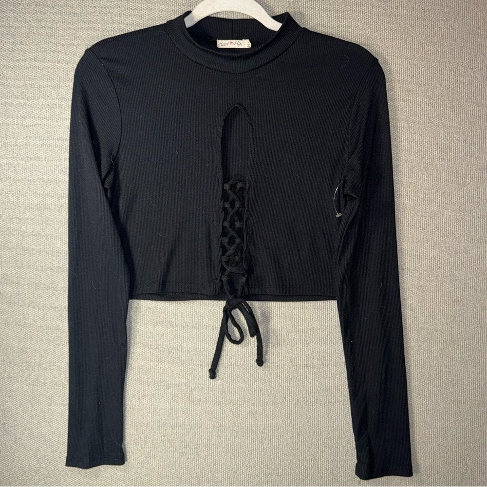 Heart & Hips Size large black long sleeve cutout lace up long sleeve crop top